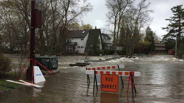 Les inondations ont touché des résidences de l'Île Verte à Laval au Québec.