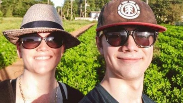 La nutritionniste Isabelle Poirier et son fils Jérémy, en voyage, au Japon