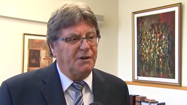 L'ancien juge Jean-Paul Decoste, originaire des Îles-de-la-Madeleine.