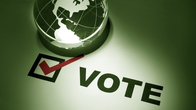 Logo de planète, et de bulletin de vote.
