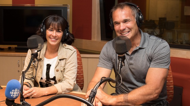 Diane et Gilbert Delorme sourient pendant l'entrevue accordée à Francis Reddy.