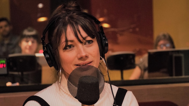 Geneviève Jodoin parle à Francis Reddy de son amour pour L'Isle-aux-Coudres.