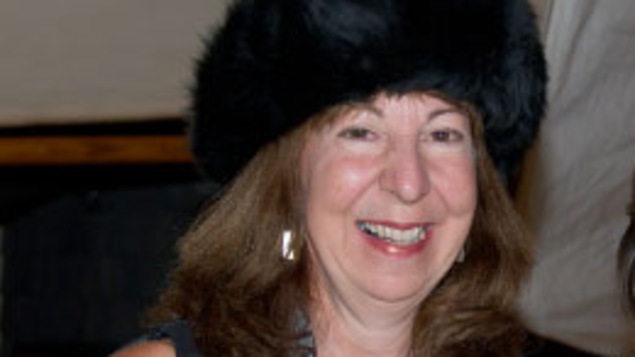 Mary Morneau en tenue de soirée