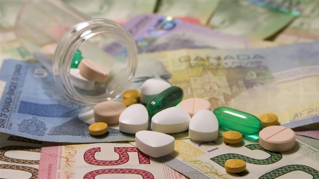Des médicaments génériques et de l'argent canadien