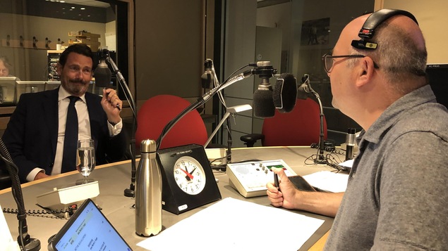 Pierre-Karl Péladeau au micro de Michel C. Auger