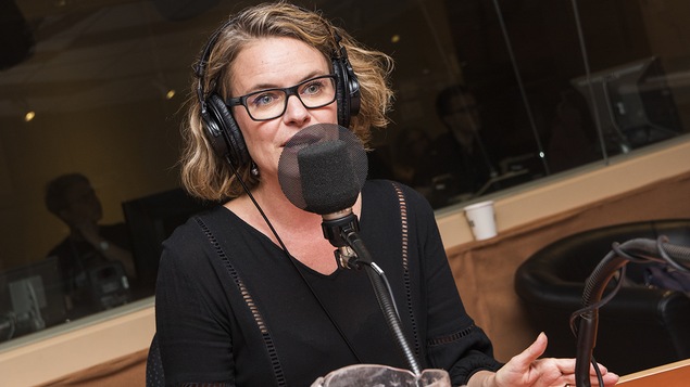 Annie Brocoli au micro de Catherine Perrin