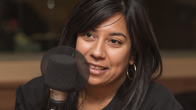 Kathy Baig au micro de Catherine Perrin.