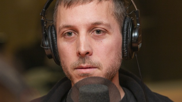 Nicolas Bérubé au micro de Catherine Perrin.
