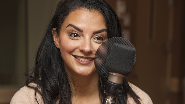 Rihab Chaieb au micro de Catherine Perrin.