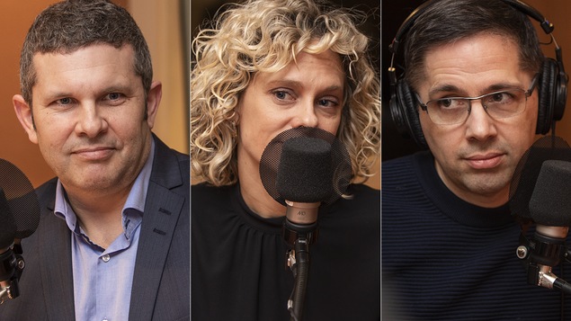 Nicolas Chevrier, Eve Laurier et Denis Fortier au micro de Catherine Perrin.
