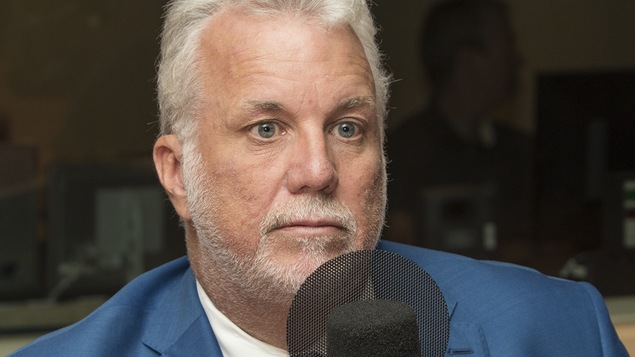 Philippe Couillard au micro de Stéphan Bureau.