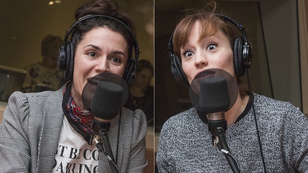 Mélissa Désormeaux-Poulin et Bénédicte Décary au micro de Catherine Perrin