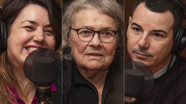 Manon Dumais, Louise Cousineau et Hugo Dumas au micro de Catherine Perrin.