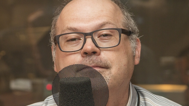 André Gagné au micro de Stéphan Bureau.