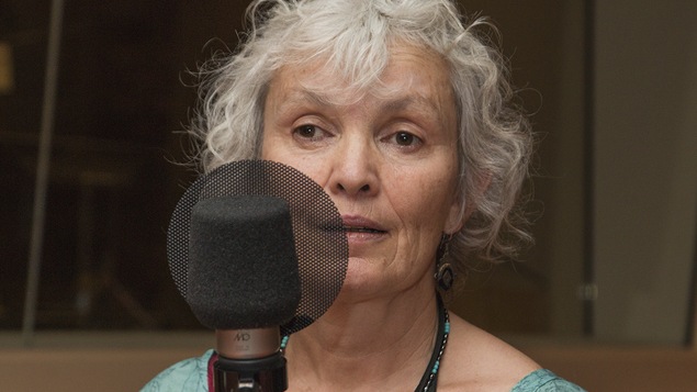 Hélène Goninet au micro de Catherine Perrin.