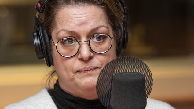 Amélie Grenier au micro de Catherine Perrin.