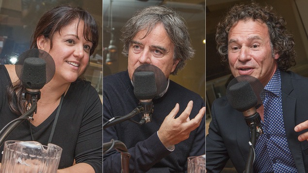 Isabelle Senécal, Pierre Thibault et Ugo Cavenagi au micro de Catherine Perrin