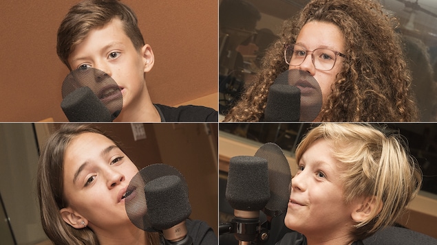 Théo Cliche, Alice Proulx De Lamirande, Lili-Aude Labranche et Miro Basque au micro de Stéphan Bureau