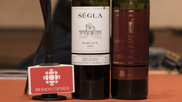 Gros plan sur les bouteilles sélectionnées par la Master Sommelier Élyse Lambert.