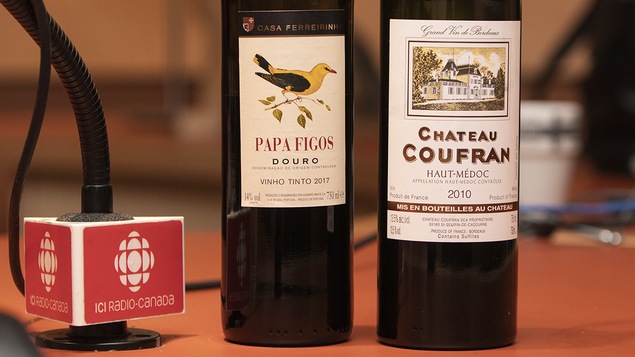 Gros plan sur les bouteilles sélectionnées par la Master Sommelier Élyse Lambert.