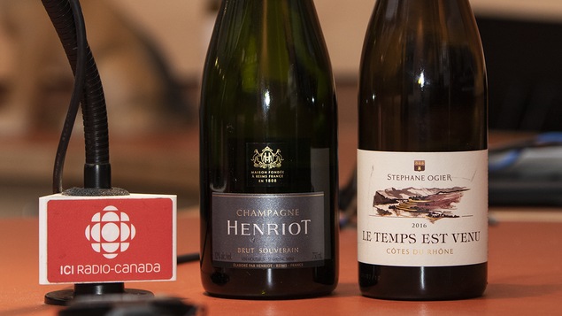 Gros plan sur les bouteilles sélectionnées par la Master Sommelier Élyse Lambert.