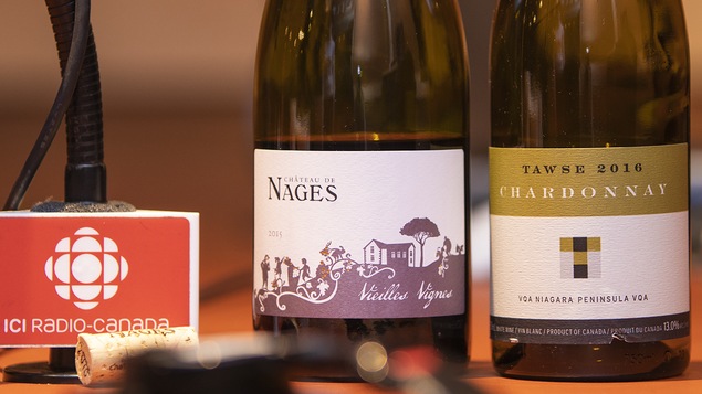 Gros plan sur les bouteilles sélectionnées par la Master Sommelier Élyse Lambert.
