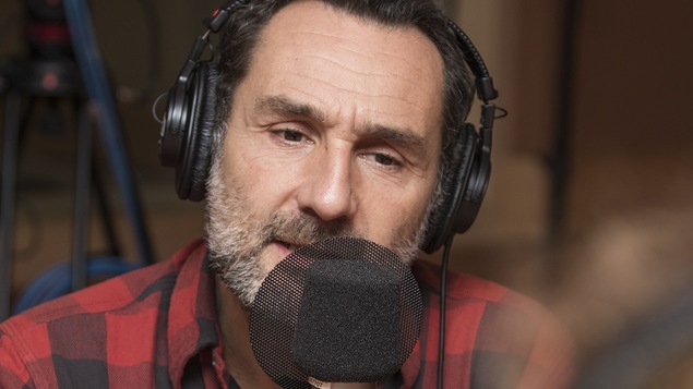 Gilles Lellouche au micro de Catherine Perrin.