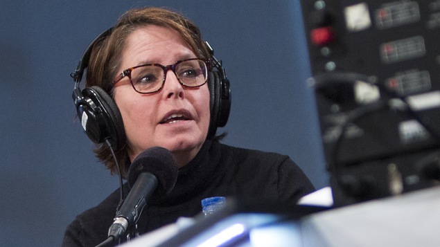 Michèle Ouimet au micro de Catherine Perrin