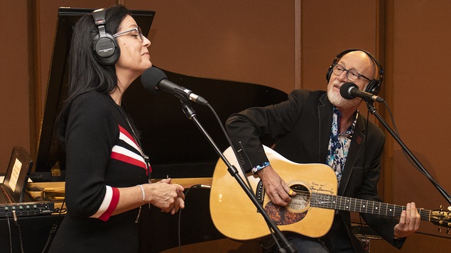 Nathalie Lord et Patrick Norman en prestation au studio 18.