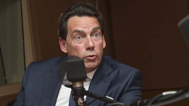 Pierre Karl Péladeau au micro de Catherine Perrin