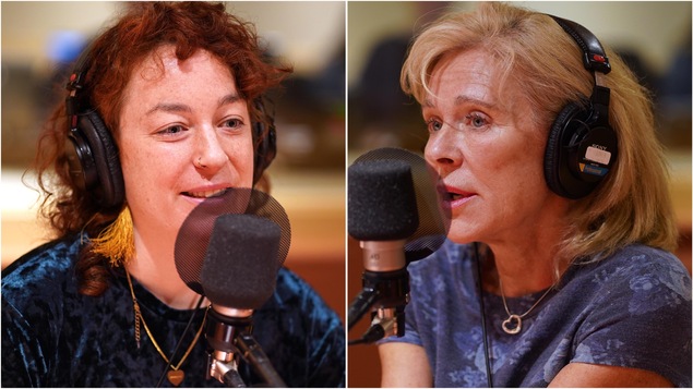 L'auteure jeunesse Dominique Demers et sa fille Marie Demers, écrivaine et éditrice en studio.