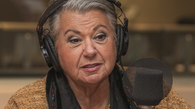 Ginette Reno au micro de Catherine Perrin.