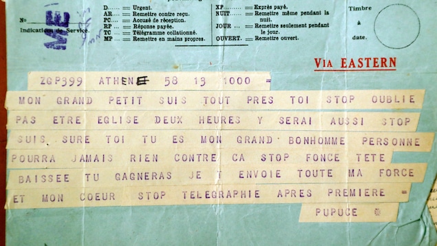 Un télégramme envoyé par Édith Piaf à Yves Montand en août 1945. On peut y lire : « Mon grand petit suis tout près de toi stop oublie pas être église deux heures y serai aussi stop suis sûre toi tu es mon grand bonhomme personne pourra jamais rien contre ça stop fonce tête baissée tu gagneras je t’envoie toute ma force et mon cœur stop télégraphie après première Pupuce. »