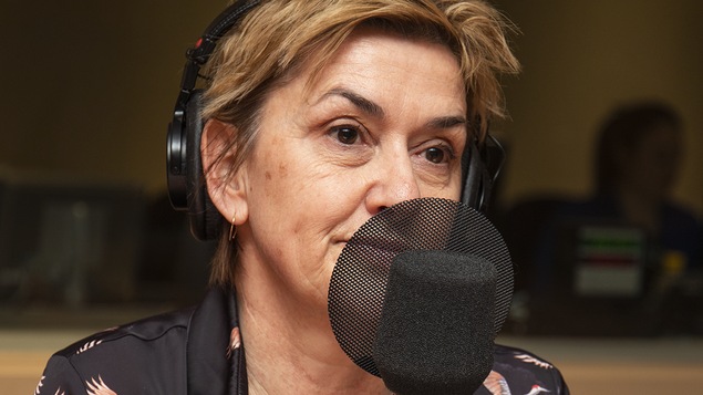 Isabelle Vincent au micro de Catherine Perrin.