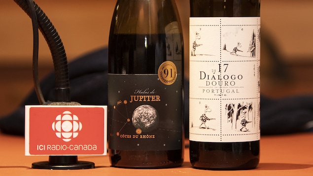 Gros plan sur les bouteilles sélectionnées par la Master Sommelier Élyse Lambert.