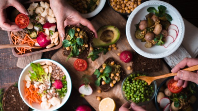 Plusieurs scientifique proposent de réorienter notre régime alimentaire vers une nourriture plus végétale.