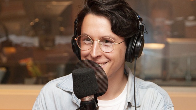 Alexandre Forest répond aux questions de Karyne Lefebvre au studio 18 de Radio-Canada, le 26 juillet 2018.