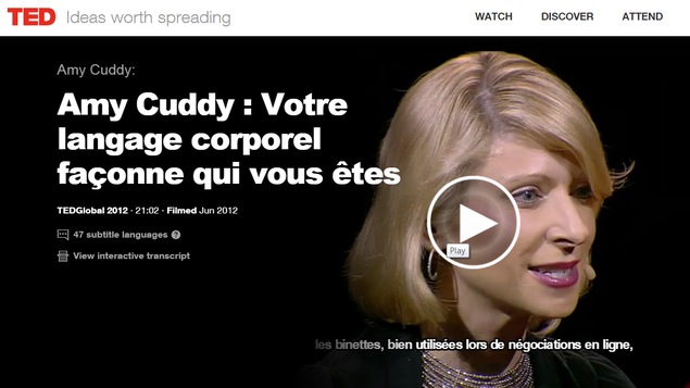 Une capture d'écran de la conférence d'Amy Cuddy sur le web.