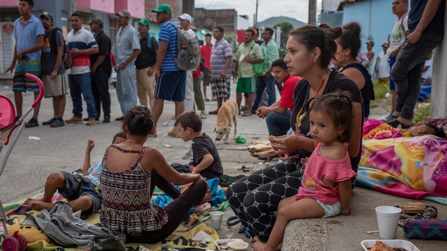Des familles de migrants dans la vile de San Pedro Tapanatepec, au Mexique.