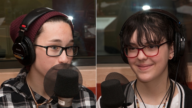 Daphnée Turmel Rankin et Marie-Pier Magnan, élèves de secondaire 4 à l'école Pierre-Dupuy