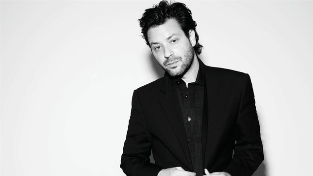 Le chanteur Adam Cohen