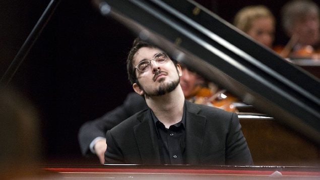 Charles Richard-Hamelin au 17e Concours international de piano Frédéric Chopin, à Varsovie, en 2015.