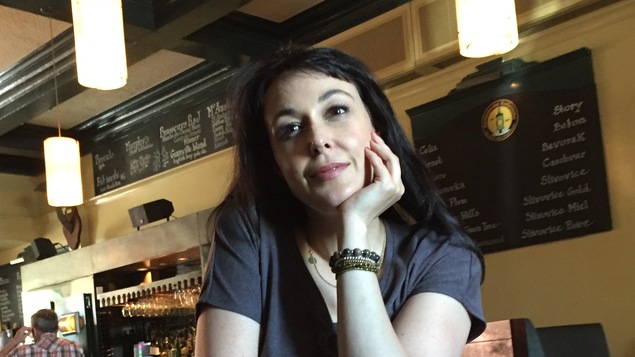 La photo de Claudia Larochelle prise par Luc Fortin, au bar Bily Kun