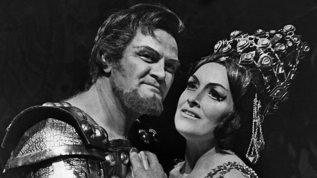 Jon Vickers dans le rôle de Énée et Josephine Veasey dans le rôle de Didon