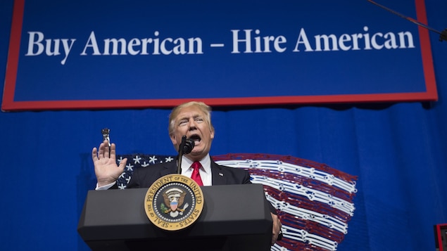 Le président américain Donald Trump lors de son discours au Wisconsin le 18 avril 2017