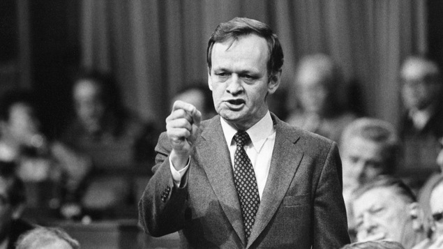 Jean Chrétien lors d'un débat sur le rapatriement de la Constitution, le 20 novembre 1981