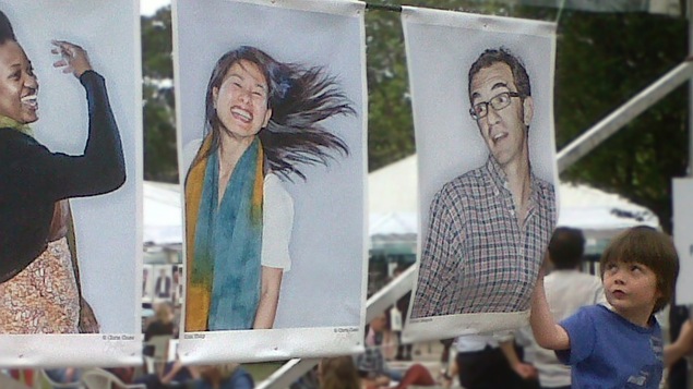 Une affiche de Kim Thúy et d'autres auteurs au World Writers' Conference