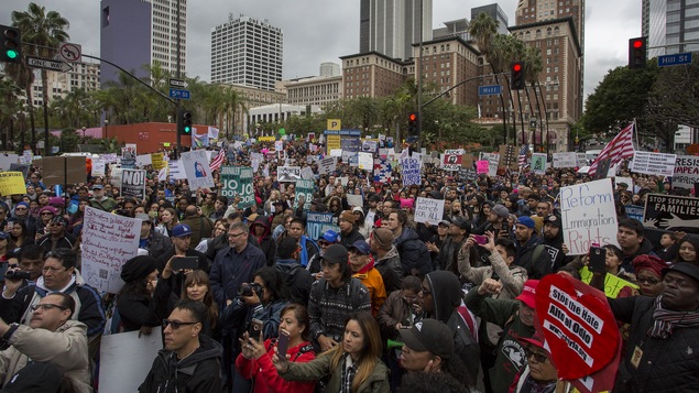 Manifestation contre le décret sur l'immigration du président américain Donald Trump, le 18 février 2017, à Los Angeles.