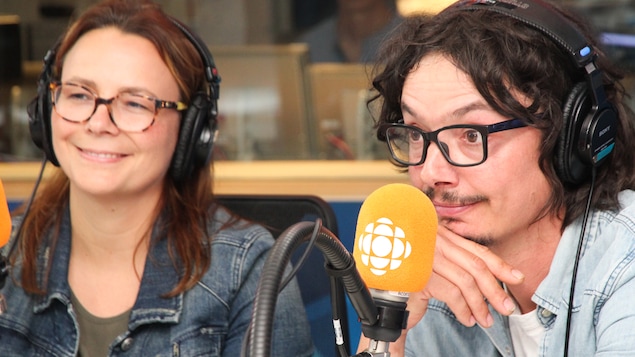 Le couple en entrevue à On n'est pas sorti de l'auberge.