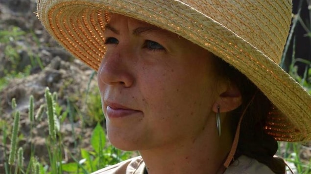 Rébeka Frazer-Chiasson, paysanne à la Coopérative Ferme Terre Partagée.